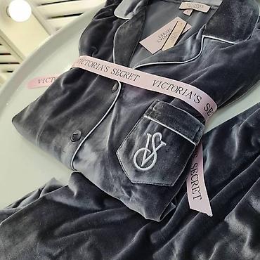 Домашние костюмы: Пижамы больших размеров
Пижамы 
Сорочки
ХалатЫ
И другие — 18