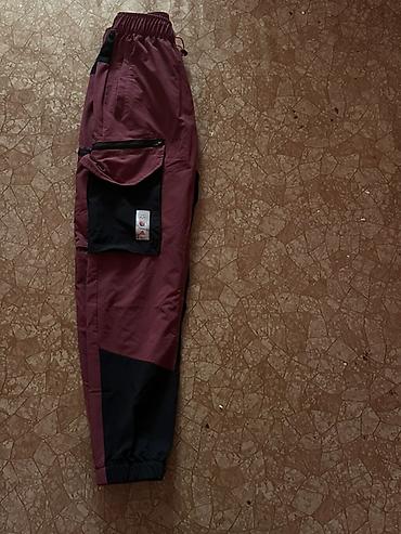 одежд: Мужские брюки, M, Adidas, Б/у, цвет - Красный, Платная доставка — 2
