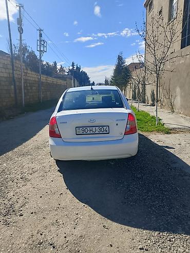 aksent: Hyundai Accent: 1.6 l | 2009 il Sedan — 3