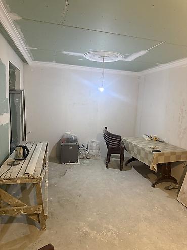 Həyət evləri və villaların satışı: Bayılda kupçalı təmirli 2 otaqlı ev satılır.Videosunu wp-da göndərə — 6