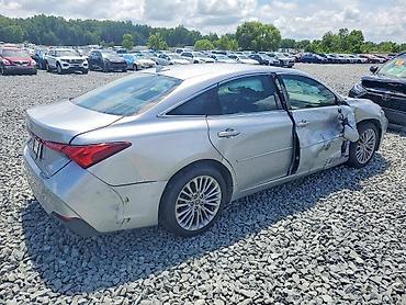 inter: Toyota Avalon: 2021 г., 2.5 л, Автомат, Гибрид — 3