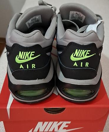 Patike: Nike Air Max – muške patike Model: CT Veličina: US 10 / UK 9 / EU — 7