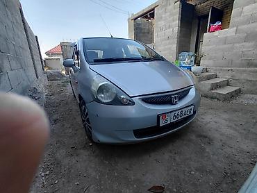 Honda: Honda Fit: 2002 г., 1.4 л, Механика, Бензин, Хэтчбэк — 5