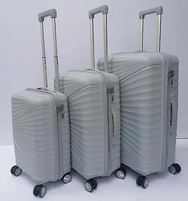 ysl torba original: Set od tri putne torbe u svetlosivoj boji, sa tvrdom školjkom i — 3