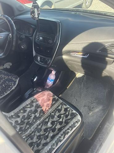 продажа вольво тягач: Chevrolet Spark: 2017 г., 1 л, Автомат, Бензин, Хэтчбэк — 3