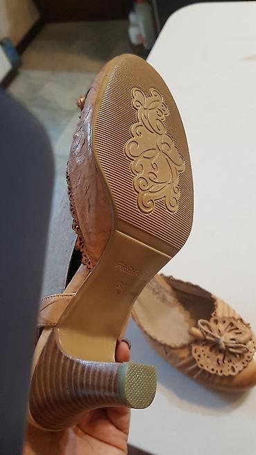 шлепки lining: Брсоножки 37-38р Новые!!!
натуральная кожа. каблук 8 см — 5