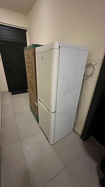 soyuducu alıram: Indesit ikiqapılı soyuducu, tam işləkdir, aşağı hissəsi içdən çox cuzi — 2