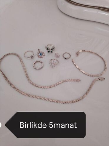 Bijuteriya dəstləri: Birlikdə 5 manat