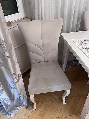 villur pastel: Zərif dizaynlı yemək otağı kreslosu - Rəng: açıq bej/krem - Üst — 1