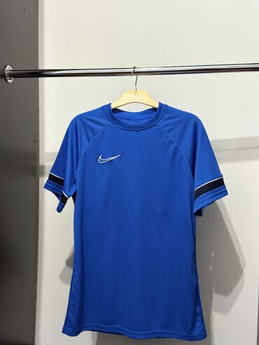 İdman formaları: Yeni Orginal Nike Jaket Və Qısaqol✅ Qısaqol M razmer 25 Azn📌 Jaket S — 6