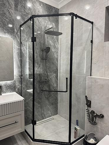 Душевые перегородки и ограждения: Душевые ограждения и перегородки из закалённого стекла на заказ. - — 10