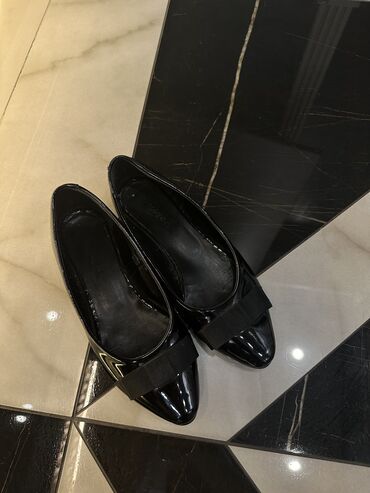 классические туфли: Туфли 36, цвет - Черный
