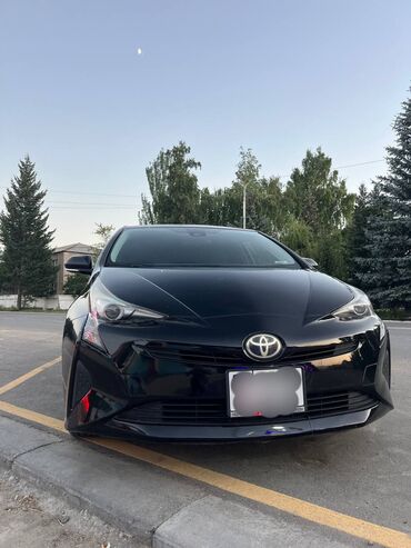 меняю дом на авто: Toyota Prius: 2017 г., 1.8 л, Автомат, Гибрид, Хетчбек