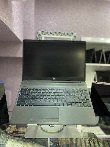 notebook 4 ram: ◽Model : Hp 250 G8 ◽Prosessor : İntel core i3-1115G4 3.00GHz ◽Ekran