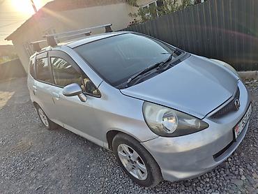 бензин сатам: Honda Fit: 2003 г., 1.3 л, Автомат, Бензин, Хетчбек — 1