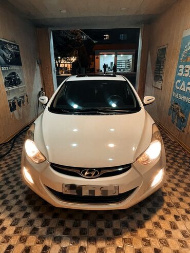 priora sedan: Hyundai Elantra: 1.8 л | 2012 г. Седан