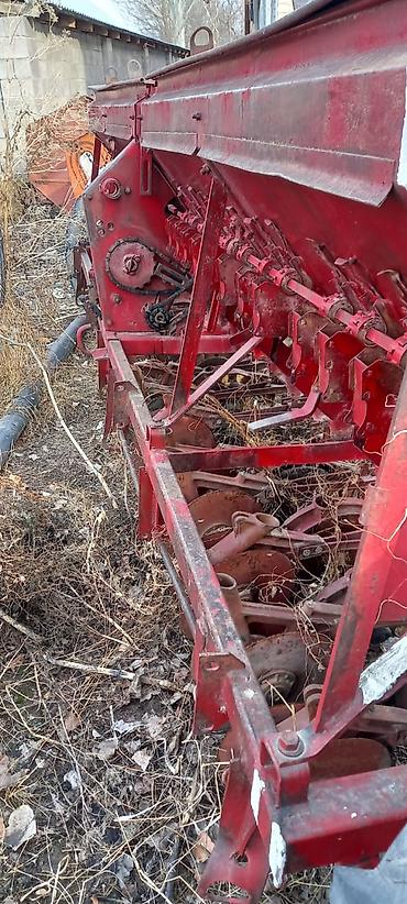 Другие тракторы: Трактор колесный, с кабиной, с/х назначение — 16