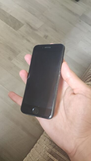 iphone 7 ekran qiymeti: IPhone 7, 32 GB, Qara, Barmaq izi