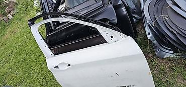 linx senzori: PREDNJA DESNA VRATA F48 ZA BMW X1 | BMW x1 f48 prednja desna vrata — 2