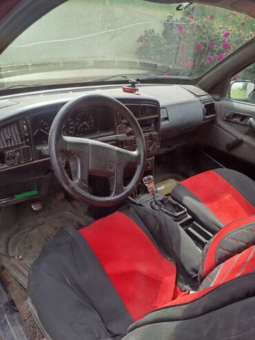 Volkswagen: Volkswagen Passat Variant: 1990 г., Механика
