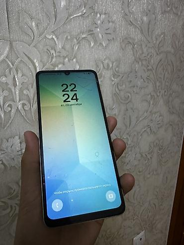Samsung Galaxy A06, Б/у, 128 ГБ, цвет - Золотой at lalafo.kg Samsung Galaxy A06, Б/у, 128 ГБ, цвет - Золотой