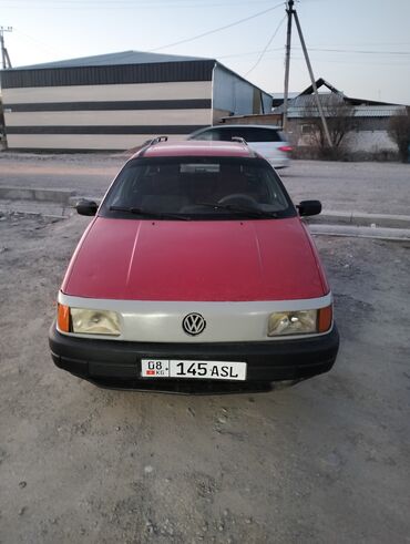 Volkswagen: Volkswagen Passat: 1990 г., 1.8 л, Механика, Бензин, Универсал