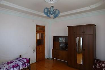 Həyət evləri və villaların satışı: 6 otaqlı, 300 kv. m, Orta təmir — 32