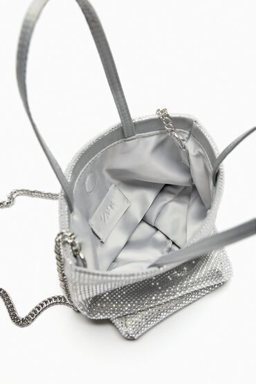 gümüşün qiyməti: Zara strazalı çanta