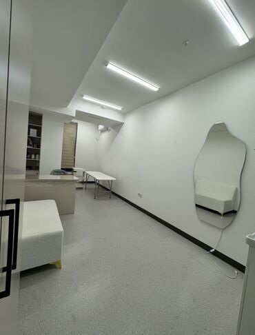 стоматология в аренду: Сдаю Кабинет Для косметолога, 20 м², Долгосрочно