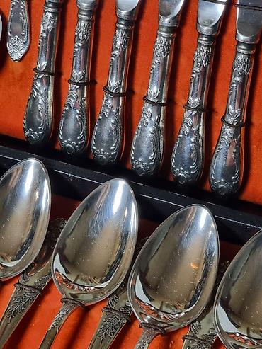 Наборы посуды: СССР КОРОЛЕВСКИЙ Столовый НАБОР 24 ПРЕДМЕТА. ПОКРЫТЫЕ СЕРЕБРОМ — 6