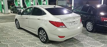 ford focus hatchback: Hyundai Accent: 1.6 l | 2015 il Sedan — 3