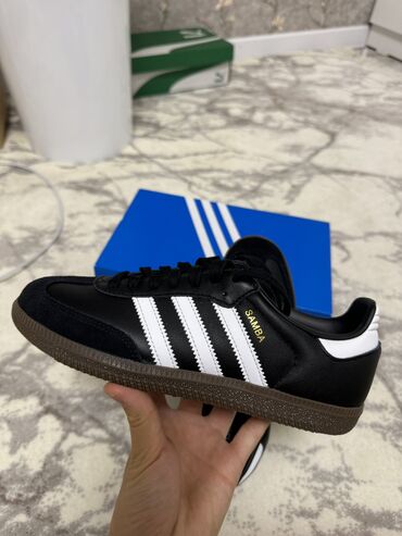 часы adidas: Кеды Adidas samba женские Размер: 36,5 (22,5см) Причина продажи: не