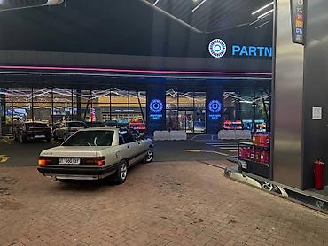 авто под восстановление: Audi 100: 1989 г., 1.8 л, Механика, Бензин, Седан — 2