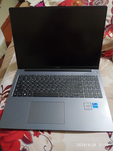 laptoplar: Intel Core i5, 8 GB, 13.3 "