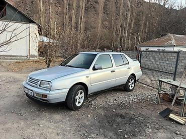 Volkswagen: Volkswagen Vento: 1995 г., Седан — 12