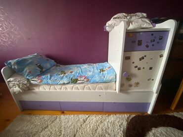 Детские односпальные кровати: Для девочки и мальчика, С матрасом, С выдвижными ящиками