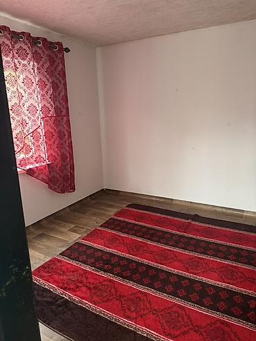 Ковры и паласы: Сдаю комнату однокомнатная есть кухня и есть большой зал есть вода at lalafo.kg — 4 Ковры и паласы: Сдаю комнату однокомнатная есть кухня и есть большой зал есть вода — 4