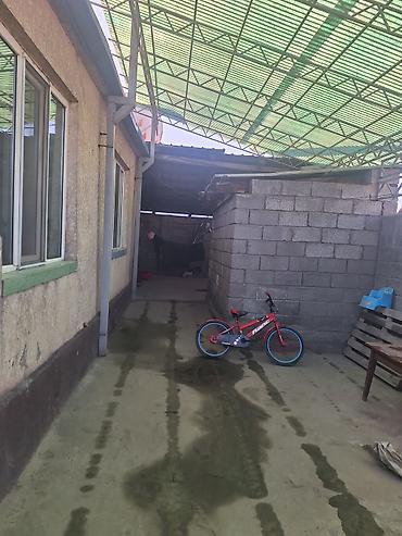 Продажа коттеджей и домов: Продаётся дом с.Нижний Ала-Арча 56 м.кв 4комн.1кухня санузел в доме — 4