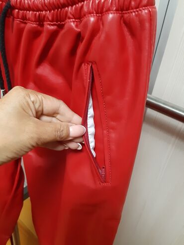 Женские брюки: Брюки L — 3