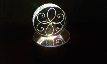 Digər ev dekoru: Hədiyyəlik suvenirlər satılır. Əlvan işıqlıdır. Toka qoşulur və — 7