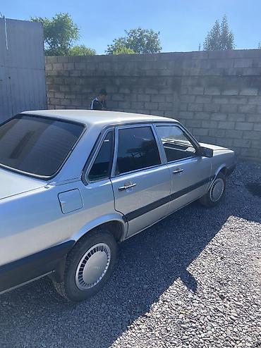 Audi: Audi 80: 1986 г., 1.8 л, Механика, Газ, Седан — 4