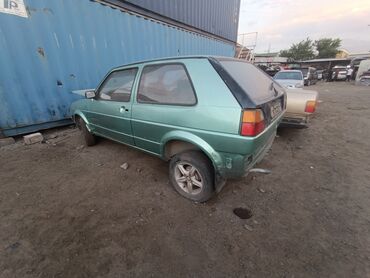 реальному: Volkswagen : 1992 г., 2.3 л, Механика, Бензин, Купе