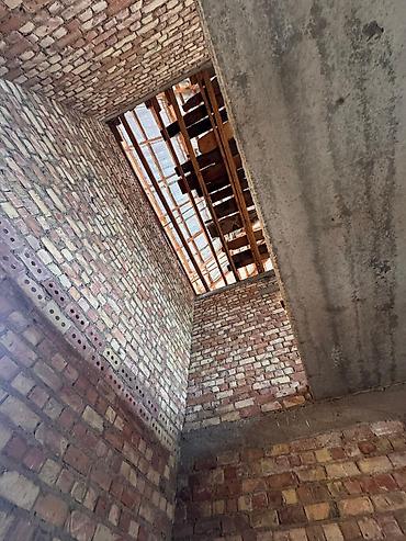 Продажа коттеджей и домов: 🔥 СРОЧНО-СРОЧНО ПРОДАЁТСЯ ДОМ С УЧАСТКОМ! 📍 г. Каракол, ул. Элебаева — 11