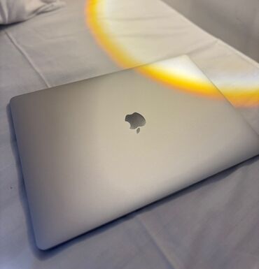 макбуе 2015: Ноутбук, Apple, 16 ГБ ОЭТ, Intel Core i7, 15.4 ", Колдонулган, Жумуш, окуу үчүн, эс тутум SSD