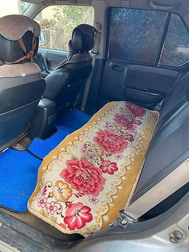 range rover 2002: Продаётся рамный внедорожник 5‑дверный, серебристый цвет, 4x4. Кузов — 6