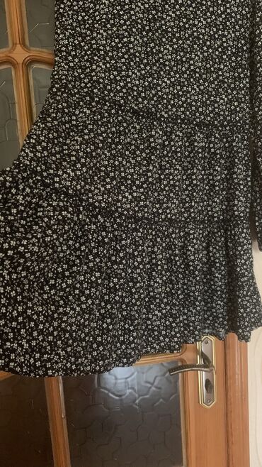 Kokteyl donlar: Don Sister,M-L ölcü, az geyinilib, serbest bicim, uzunluq 90sm,Zara — 2