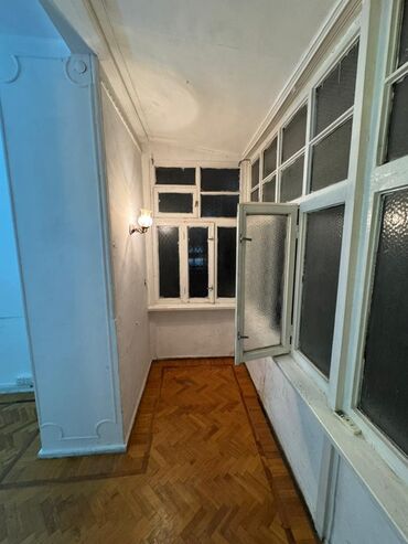 Otaqların uzunmüddətli kirayəsi: Qış Parkı və targovu meydanına 2 dəqiqəlik piyada məsafə, çöldən — 5