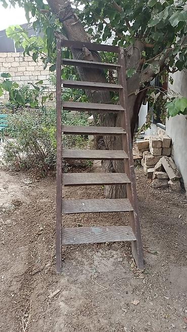 məhəccər şəkilləri: Metal pilləkən karkası - Material: qalın profilli dəmir və rellefli — 1