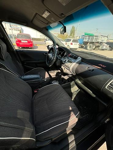 с4 2: Сдаю в аренду на долгий срок Хонда Жаз Левый Руль! Коробка Автомат 👌 — 5