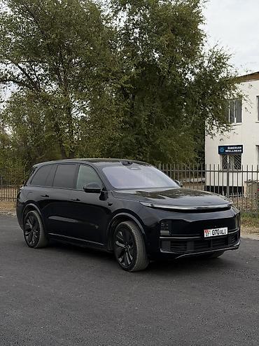 Продажа авто: Lixiang L9: 2023 г., 1.5 л, Автомат, Электромобиль, Кроссовер — 4